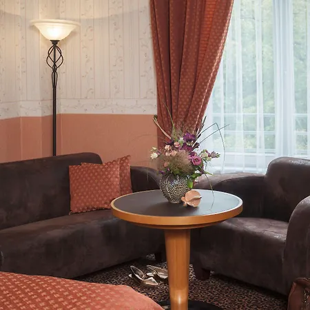 Ξενοδοχείο Parkhotel 4*